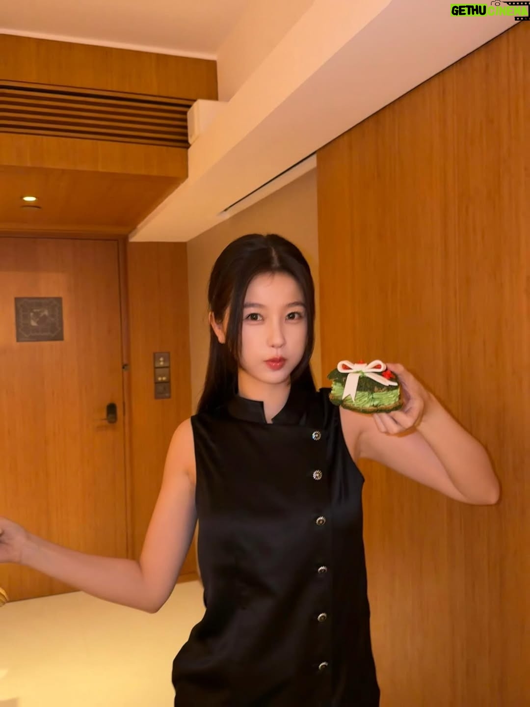 Yu Shuxin - 1.1 Million Likes - #speedandlove  in hk😋