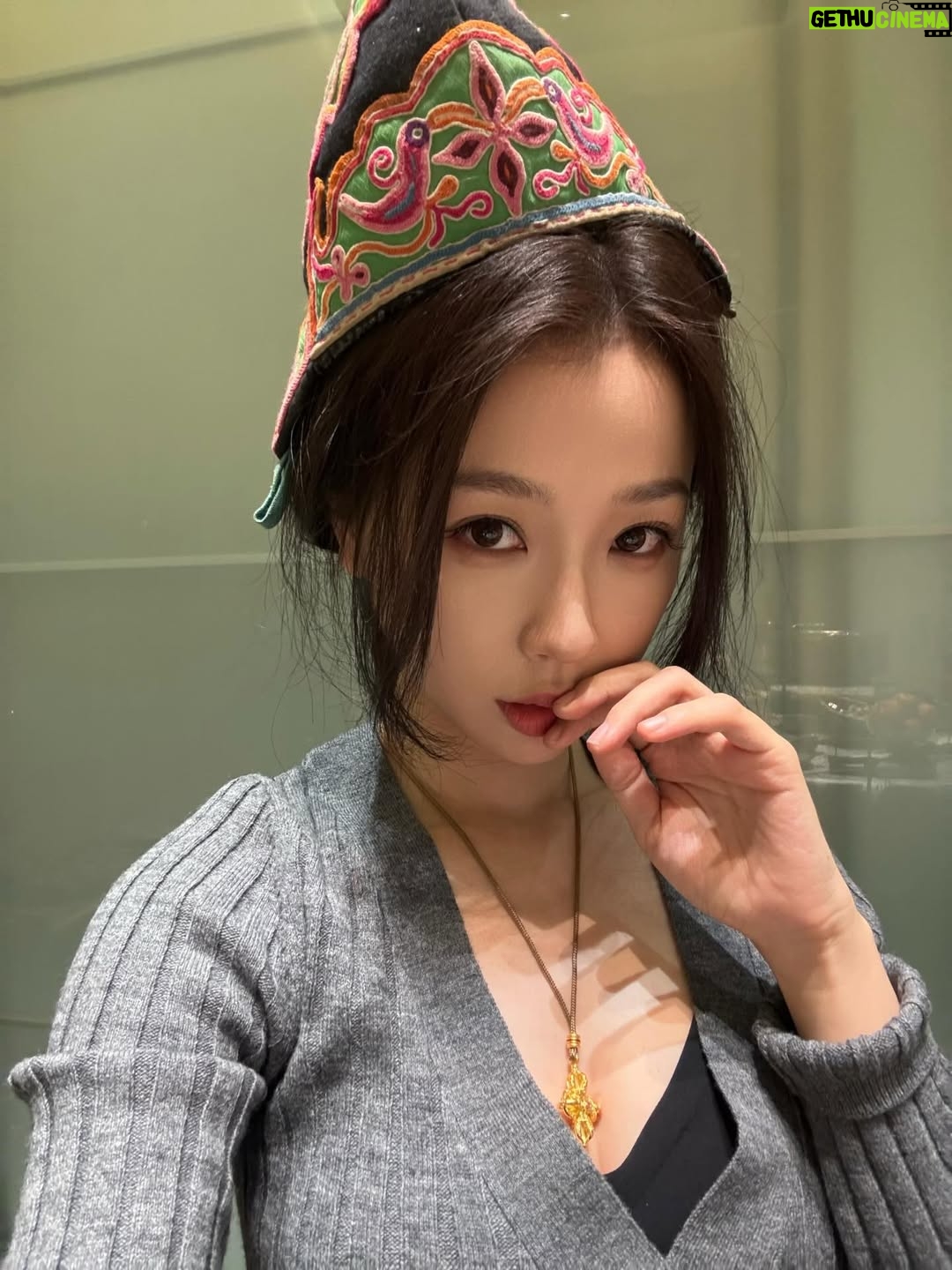 Yu Shuxin - 540.2K Likes - 🖤🩷