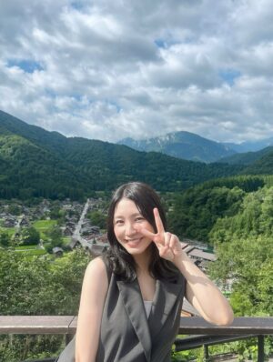 Yui Natsuki Instagram - 夏と最近
あれだけ去年から食べたいと言っていたベトコンは、飛騨牛サーロインの脂身によってすっかり忘れました
24年来のお友達の結婚式に前泊して
久々に同級生と修学旅行みたいな夜を過ごして
たのしかったです(めでたい💐)
最近は、夜たくさん歩いてます
この時間が結構すき🚶♀️➡️
今年はまだ白いです
#岐阜