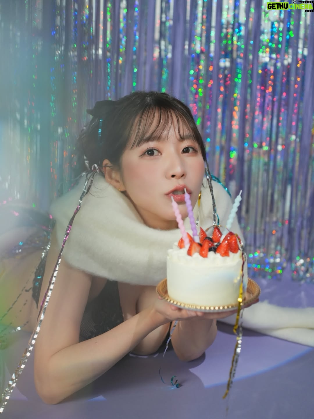 Yui Natsuki - 3.4K Likes - 🪩

32歳になりました

いつもありがとうございます！
これからも応援してくださる皆さんと一緒に、充実した時間を過ごしていけたら嬉しいです☺️

楽しい撮影もしてきました！
こちらも近々お届けできたらと思います
おたのしみに

2月22日はコスホリにも参加するので遊びにきてね🏃‍♀️‍➡️