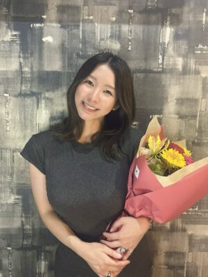 Yui Natsuki Instagram - リリイベ&オフ会
会いに来てくださったみなさんありがとうございます💐
オフ会も、とってもたのしかったです!
25枚目もたくさん観て楽しんでいただけたら嬉しいです
いつも応援ありがとうございます
また年末お会いしましょう🤗