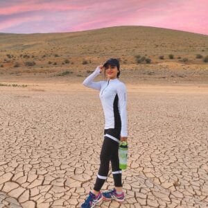 Zahra Kiani Instagram - .
توی زندگیتون فقط از یه نفر میتونید انتظار داشته باشید .... و اون خودتونید
این شما هستید که تصمیم میگیرید چه اهدافی داشته باشید و چقدر براشون تلاش کنید ...
هیچکس دیگه ای به جای شما برای اهدافتون تلاش نمیکنه چون همه مشغول تلاش کردن برای اهداف خودشون هستن ...
پس اگر هدفی دارید باید بی وقفه تلاش کردن براشو یاد بگیرید ...
پدرم همیشه میگه : اون دختری باش که خودش رویاهاشو به واقعیت تبدیل میکنه ...
➿▫️➿▫️➿▫️➿▫️➿▫️➿
#دختر #دخترونه #ورزش #رویا #هدف #موفقیت #انگیزشی #sport #girl #sportgirl #dream