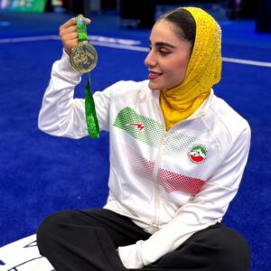Zahra Kiani Instagram - این شما و این اولین طلای تاریخ تالو برای دختران سرزمینم ایران 🥇
من، زهرا کیانی، دختر کوچک ایرانزمین، امروز بر بلندترین سکوی جهان ایستادهام ؛
سکویی که پس از ۱۸ سال صبوری، تلاش، و امید، سرانجام فتح شد.
امروز از دل این افتخار، فقط یک آرزو در دلم موج میزند:
آرزوی شادی، آرامش و افتخار برای مردم سرزمینم.
این مدال فقط یک قطعه آهنی نیست؛
حاصلِ عشق است —
عشق من به تالو،
عشق مربیانم به پرورش،
عشق رئیس به هدایت،
و عشق یک تیم به کاری که از دل انجام میدهند.
@mkarimi4461
@amirsedighi1 @dr.mahdi.alinejad
@iran_wushu
در کنار من ، قهرمانان دیگر تالو نیز با تمام توان درخشیدند.
هر کدامشان، با غیرت، تمرکز و انرژیشان، بخشی از این افتخار ملی را ساختند.
ما یک تیم بودیم، و این طلا سهم همه ماست.
@heliaasadiian @shahinbanitalebi @mostafa.hasanzade07
@abolfazl.gh_wushu
امروز، ایران یک قدم دیگر به جلو برداشت.
و من فقط خوشحالم که نامم در کنار نام وطنم روی این قله ثبت شد. 🇮🇷❤️
.
#ایران #ایران_قهرمان #سربلند #افتخار_ایران