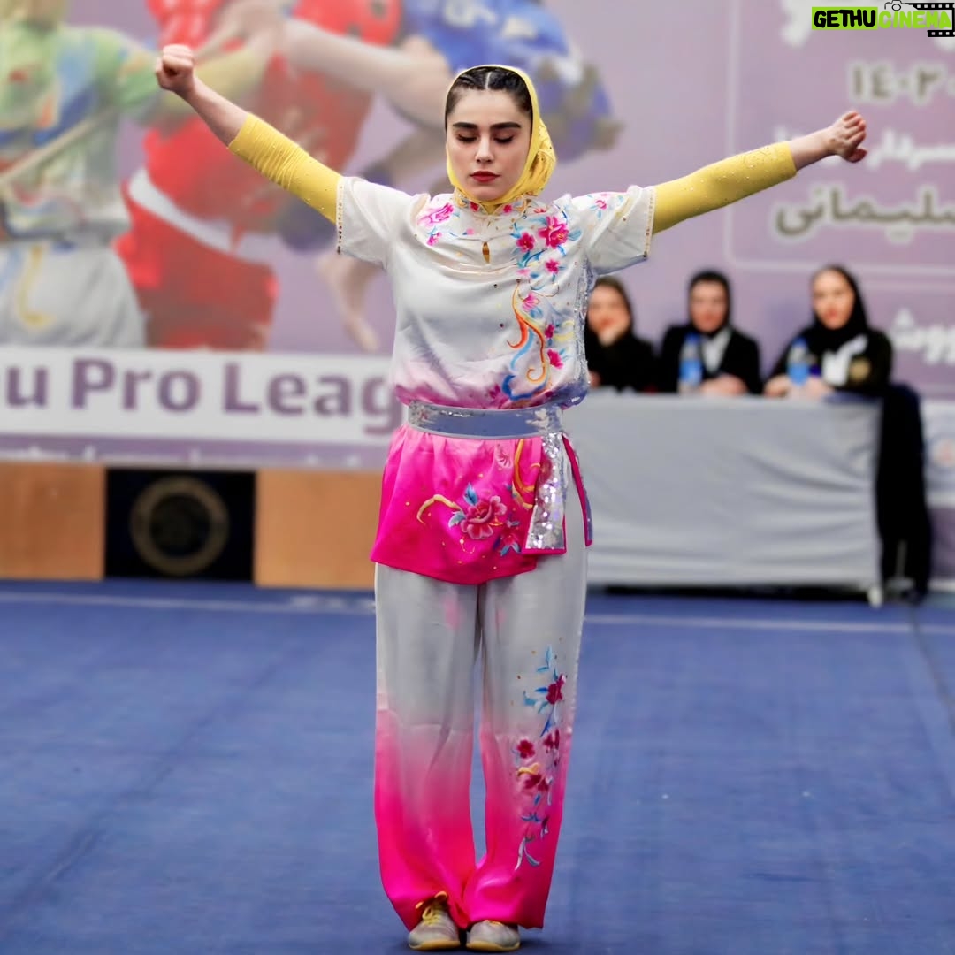 Zahra Kiani - 30.8K Likes - .
پایان لیگ برتر ووشو ایران با برتری تیم سپاهان 
ششمین قهرمانی پیاپی 😍💪
پ . ن : این عکسا و ترتیبشونو خیلی دوس دارم چون ترکیبی از سختی ، استرس ، درد و در نهایت رضایت ، شادی  و حال خوبه ❤️
پ . ن ۲ : 
عزیزانی که با هنرمندی تمام این لحظات را ثبت کردند : 
@fereshte__rahmati
@nahid.mehtari
ادیت : @negin.mahdiuon 
رسانه : @sports_lenss