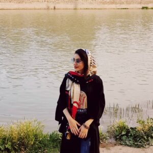 Zahra Kiani Instagram - .
وقتی ﺭﺩﭘﺎی ﺧـــــــﺪﺍ
ﺭﺍ ﺩﺭ زندگی پیدا ﻛﺮﺩﻡ، …
ﻓﻬﻤﻴﺪﻡ می توانم ﭘﺎﻫﺎﻳﻢ ﺭﺍ ﺍﺯ ﮔﻠﻴﻤﻢ ﺩﺭﺍﺯﺗﺮ ﻛﻨﻢ ﻭ ﺧﻮﺍﺳﺘﻪ ﻫﺎﻳﻢ ﺍﺯ ﻗﺪ ﺧﻮﺩﻡ ﺑﺰﺭﮔﺘﺮ ﺑﺎﺷﻨﺪ، حتی آرزوهای ﻣﺤﺎﻝ 💫❤