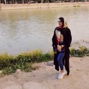 Zahra Kiani Instagram - .
وقتی ﺭﺩﭘﺎی ﺧـــــــﺪﺍ
ﺭﺍ ﺩﺭ زندگی پیدا ﻛﺮﺩﻡ، …
ﻓﻬﻤﻴﺪﻡ می توانم ﭘﺎﻫﺎﻳﻢ ﺭﺍ ﺍﺯ ﮔﻠﻴﻤﻢ ﺩﺭﺍﺯﺗﺮ ﻛﻨﻢ ﻭ ﺧﻮﺍﺳﺘﻪ ﻫﺎﻳﻢ ﺍﺯ ﻗﺪ ﺧﻮﺩﻡ ﺑﺰﺭﮔﺘﺮ ﺑﺎﺷﻨﺪ، حتی آرزوهای ﻣﺤﺎﻝ 💫❤