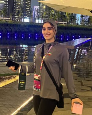 Zahra Kiani Instagram - باشد به یادگاری
از شب قبل از افتتاحیه مسابقات آسیایی
صدای منو از شهر هانگژو کشور چین می شنوید 😍☺️
اومدم کپشن انگیزشی بنویسم دیدم خود حضور در این رویداد بزرگ یعنی تو مسیر قدم برداشتن و از مسیر لذت بردن هست 👌🙌
دوستتون دارم و ممنون که کنارم هستید
#خدایا_شکرت #ورزش_بانوان #ووشو