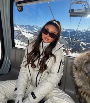 Zainab Ghazi Instagram - ❄️🦌🎿