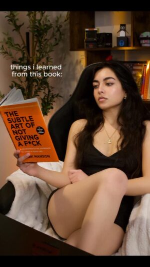 Zara Dar Instagram - Did I read this correctly? 
#bookish #stemgirls #usa #explorepage✨