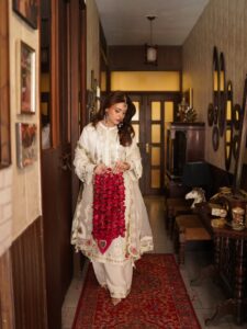Actress Zara Noor Abbas HD Photos and Wallpapers March 2026