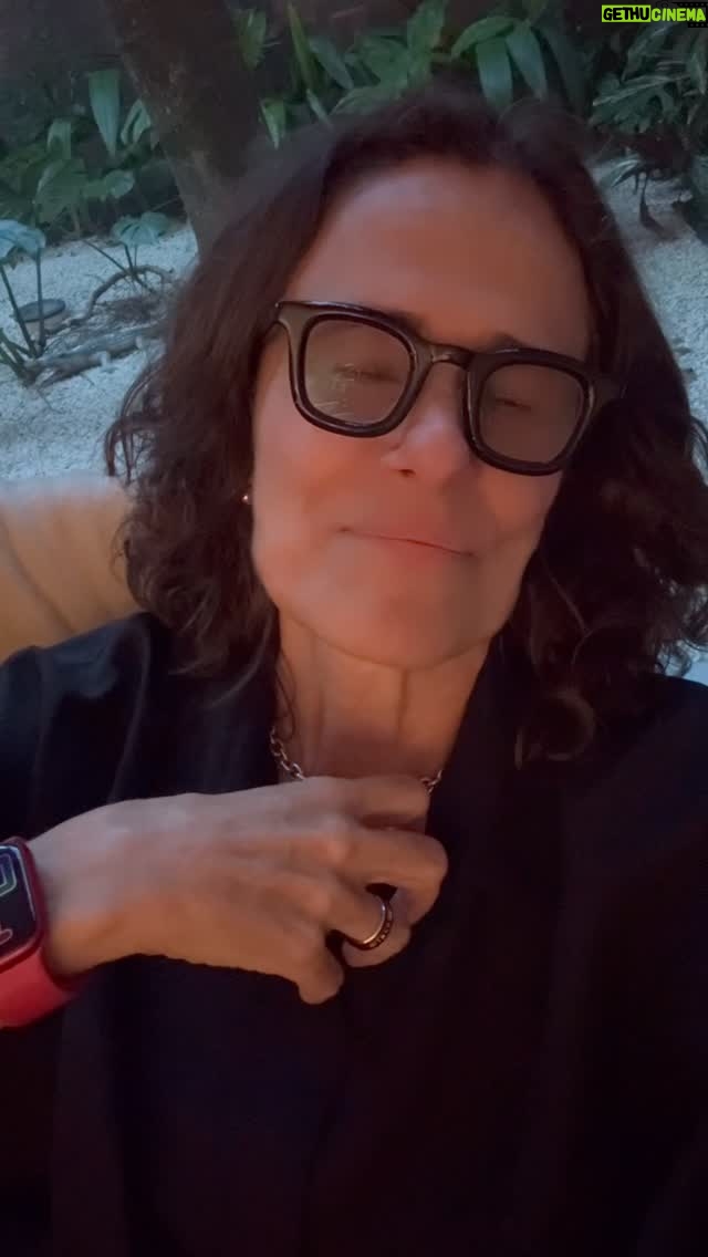 Zélia Duncan - 5.5K Likes - ZDZoionoZoio do fã!
Uma  fã, de quem sou fã, me pediu umas palavras pra hj, mas o dia do fã, a gente sabe, é sempre! @marisoca_santos
