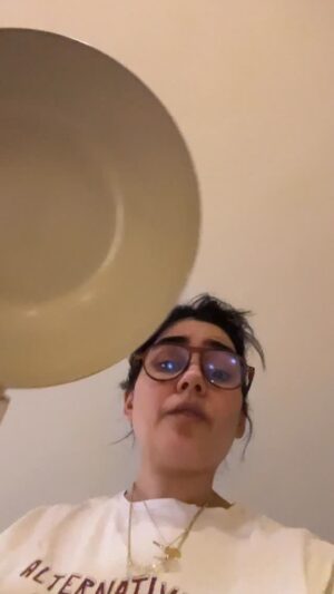Zeynep Çamcı Instagram - Tavaşan🤣🤣🤣Tava Tavşanı türü🐇🐇🐇🤣🤣🤣