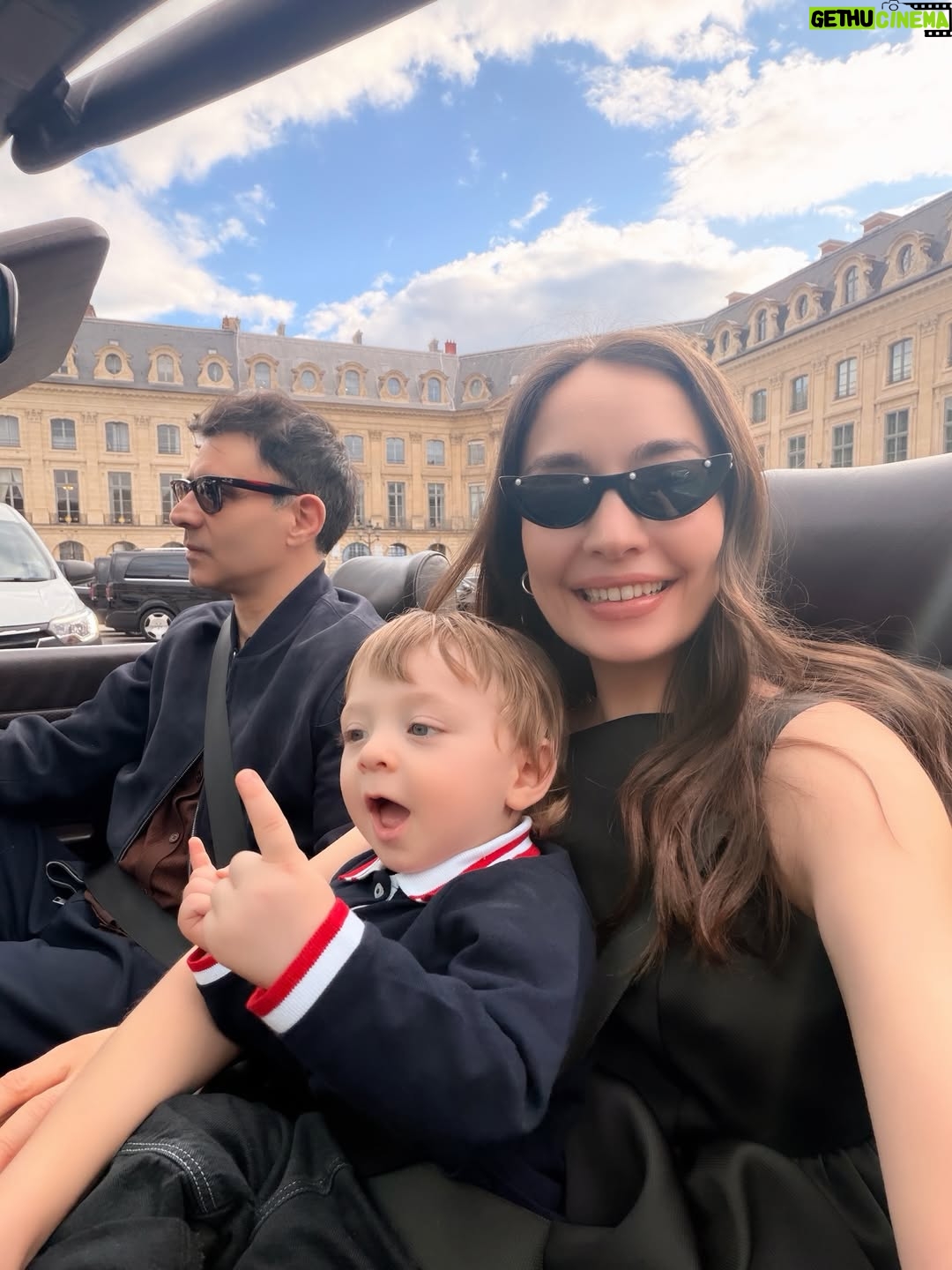 Zeynep Tuğçe Bayat - 27K Likes - Fashion Week but make it mommyyy 👶♥️🧿