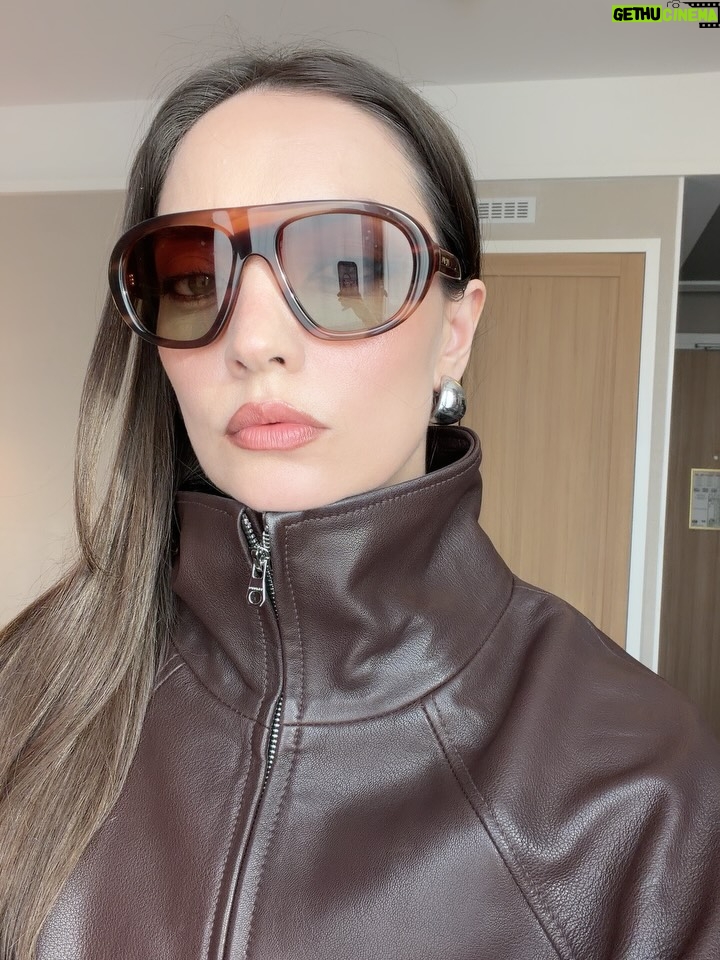Zeynep Tuğçe Bayat - 27K Likes - Fashion Week but make it mommyyy 👶♥️🧿