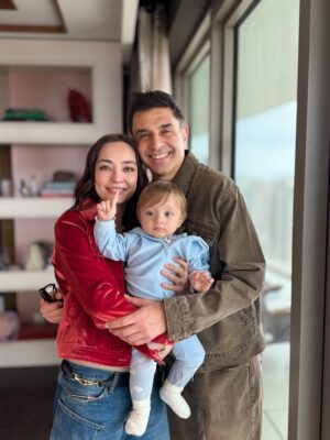 Zeynep Tuğçe Bayat Instagram - 31.01.26 ♥️🧿 365 gündür hayatımızı gittikçe artan bir sevgiyle doldurdun. İyi ki doğdun, iyi ki bizi seçtin 🙂‍↔️ Bugün bizi yalnız bırakmayan Atlas’ın dostlarına ve 
her ayrıntısı düşünülmüş harika organizasyon için @rafflesistanbul a çok teşekkür ederiz 🙏🏻🥳
reklam