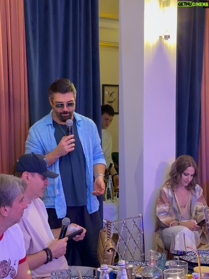Zhanna Martirosyan - 70.9K Likes - Спасибо,Юля, @juliakovalchuk ,что собрала нас  на восточную вечеринку в честь дня рождения @alexchumakoff 🎂🎁🎊🍭💫🎉💃
Для Леши это был сюрприз✨⭐️💫
Вечер получился душевным,веселым и вкусным!!!!!!!!🎉🍭🎁🎊✨💋🎂