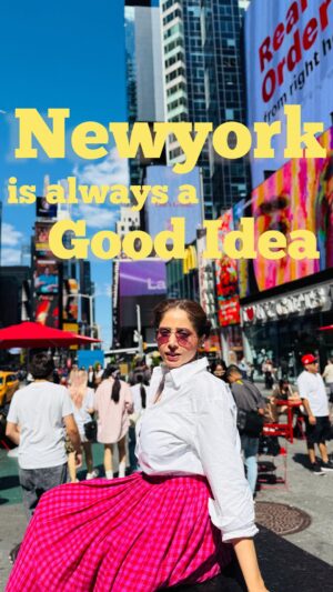 aiana jain Instagram - Newyork is not a city , it’s a feeling I♥️NYC .
.
.
.
.
.
.
.
.
. #aianaj #aianajinamerica #NYC #aianajloves #shebang