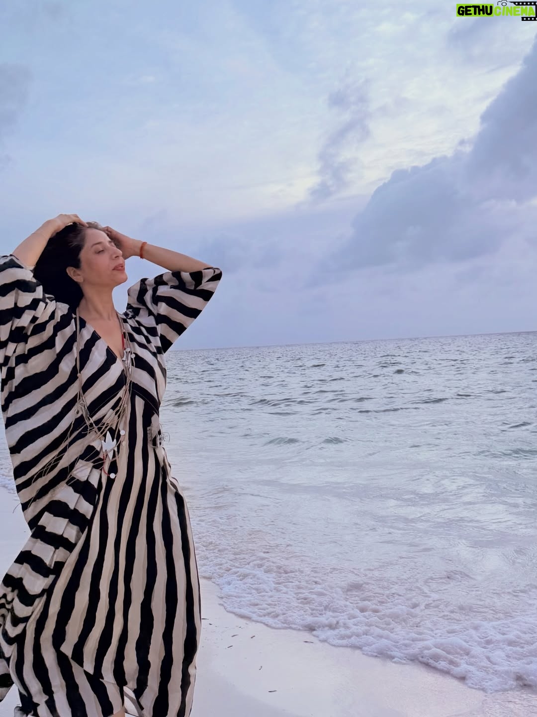 aiana jain - 6K Likes - All you need is a good outfit and a holiday by the sea with your friends , life is beautiful♥️♥️
. Outfit : @nouria_official 
. Sunnies : @gucci 
. Neckpiece : @maisoneninde 
. 📍 @waldorfastoriaplatteisland 
.
.
.
.
.
.
.
.
.
. #aianaj #aianajsays #aianajloves #aianajinseychelles #aianajstyles 
.
.

.
.