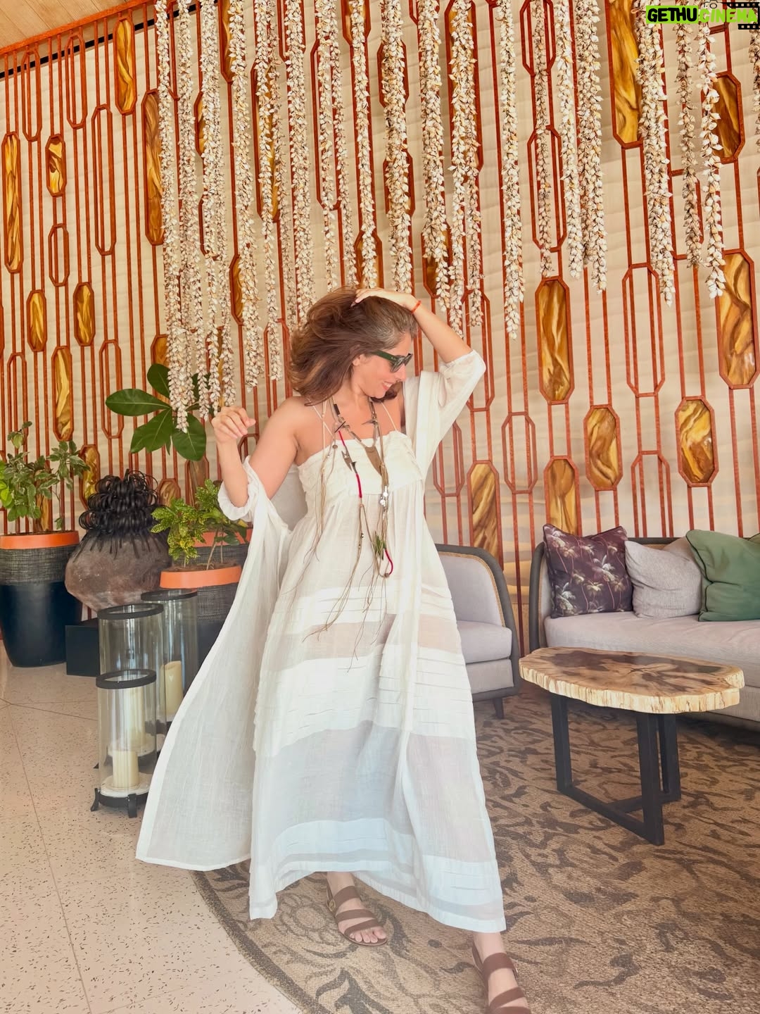 aiana jain - 5.6K Likes - Easy silhouette , soft texture and a little summer light , breathable, and quietly beautiful wearing @jhaverimonica . Can’t have enough of  outfits by them in my wardrobe !!! You can thank me later ♥️♥️♥️
My neckpiece is from @maisoneninde and is always always  a conversation starter !!
Footwear is @charleskeithofficial 
.
.
.
.
.
.
.

. #aianaj #aianajinseychelles #resortfashion #aianajstyles #monicajhaveri