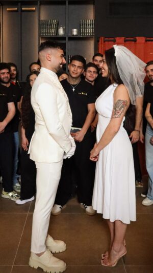 Alicia « Shanna » Kress Instagram - 𝙗̶𝙖̶𝙙̶ @la_bode_ 𝙗𝙪𝙣𝙣𝙮 🇪🇸
Notre spectacle est incroyable 😎 mais c’est rien à côté des tapas 😋
📍Nice 06 🇫🇷
🎥 @yns_aosv le bro
#viral #collaboration #badbunny #superbowl