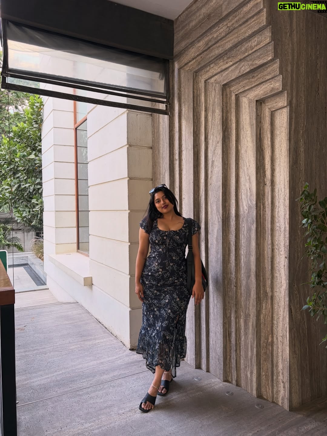 ayshayrav - 1.5K Likes - Dress from @myzudio 🗿