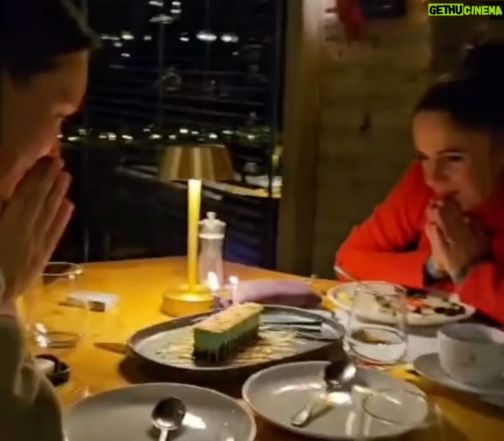 Şeyma Korkmaz - 2.2K Likes - Hayat bazı anları yanyana yazıyor, ne güzel de oluyor. Yanımızda en güzel eşlikçilerimiz (@cuneytmete & @turangunay006 ) fonda dostluk ve bolca şükür…
İyi ki varsın, iyi ki biz, iyi ki bu anılar @defnuska