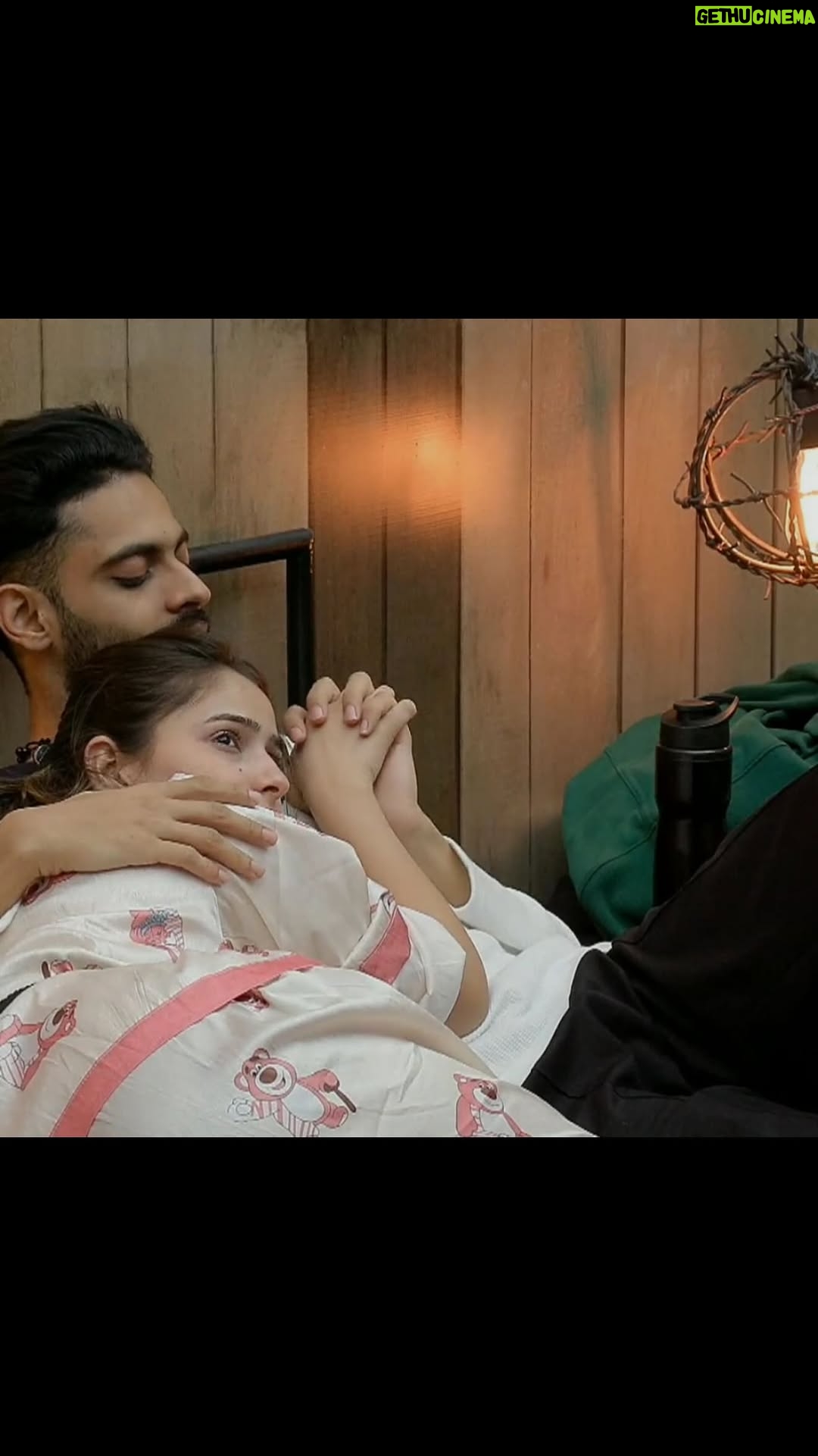 himanshi sharma - 50.3K Likes - We know our bond — that’s enough❤️
.
.
.
#elvishyadav #jiyashankar #engaged2 #jiohotstar
.
Wildcard, Wildcardentry, Engaged, Realityshow, Love, Connection, Rajasthan, JioHotstar, Elvishyadav, Jiyashankar, IndianReality, Vaibhavarora
