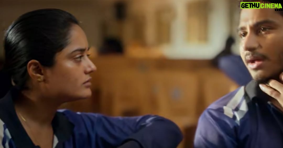 kavya amira - 1.1K Likes - The most irritating character in LBW 🤪🔥excited wats gonna happen? Just watch out the series new episodes on feed  #jiohotstartamil #jiohotstar