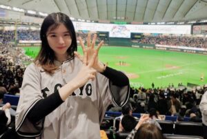 milet Instagram - 夢が叶いました😭
言葉にできないくらい嬉しいです。
(実際言葉が出てこずアワワワ状態でした)
一生の、宝物の思い出です。
長野選手とお会いできてお話しできたこと、いまだに信じられないです。

長野選手、ありがとうございました！
そして本当にお疲れ様でした！
いままで長野選手の戦う姿を観て、
数えきれないくらい感動して勇気をもらってきました。

今までもこれからもずっと私のヒーローです。
大好きです。