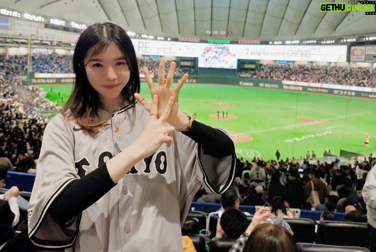 milet - 55.3K Likes - 夢が叶いました😭
言葉にできないくらい嬉しいです。
(実際言葉が出てこずアワワワ状態でした)
一生の、宝物の思い出です。
長野選手とお会いできてお話しできたこと、いまだに信じられないです。

長野選手、ありがとうございました！
そして本当にお疲れ様でした！
いままで長野選手の戦う姿を観て、
数えきれないくらい感動して勇気をもらってきました。

今までもこれからもずっと私のヒーローです。
大好きです。