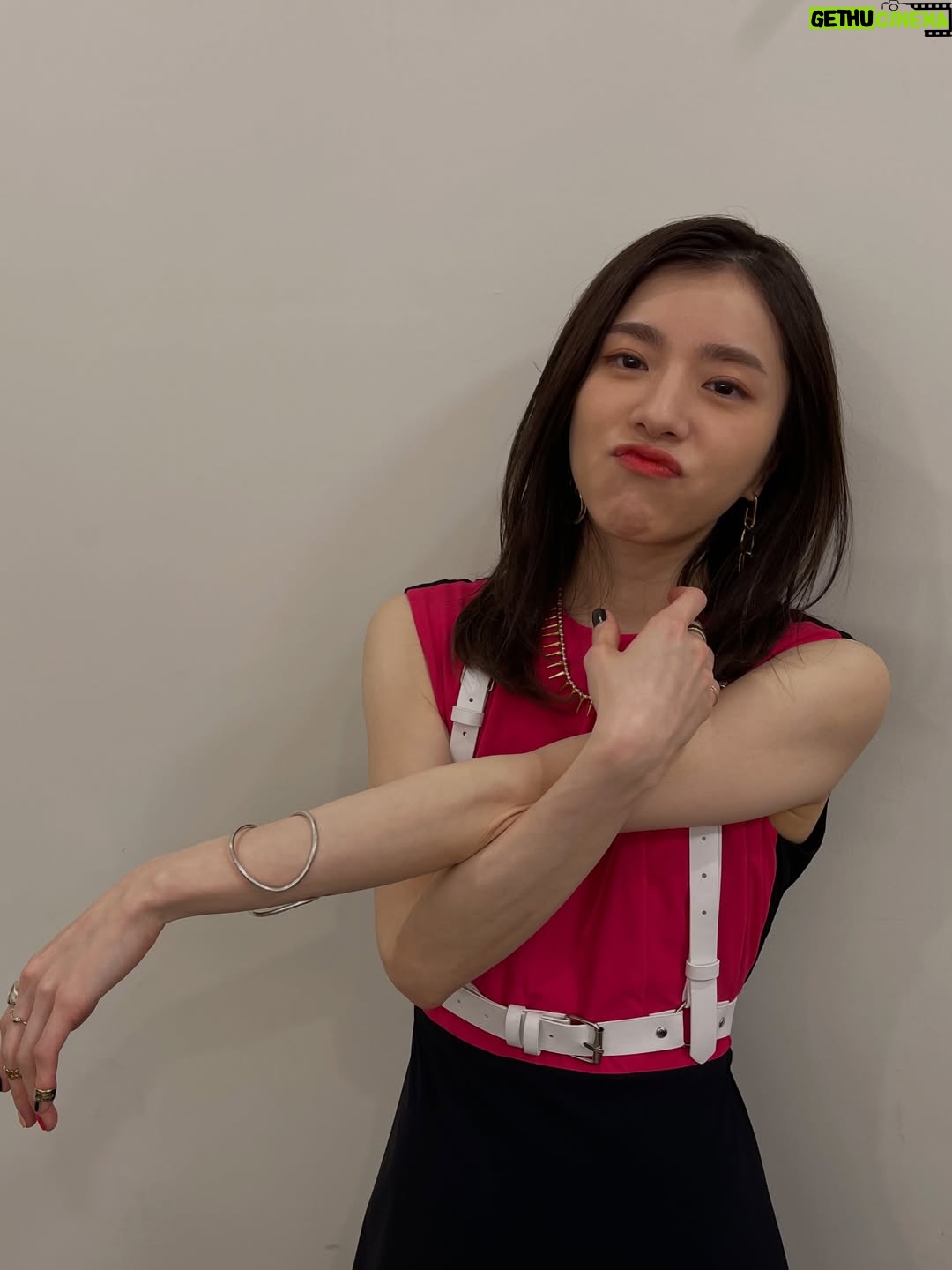 milet - 57.6K Likes - デビュー7周年を迎えました🐥
あなたがそこにいてくれることが、私が歌ういちばんの理由です。
どんなときもそばで支えてくれてありがとう。
愛してます。