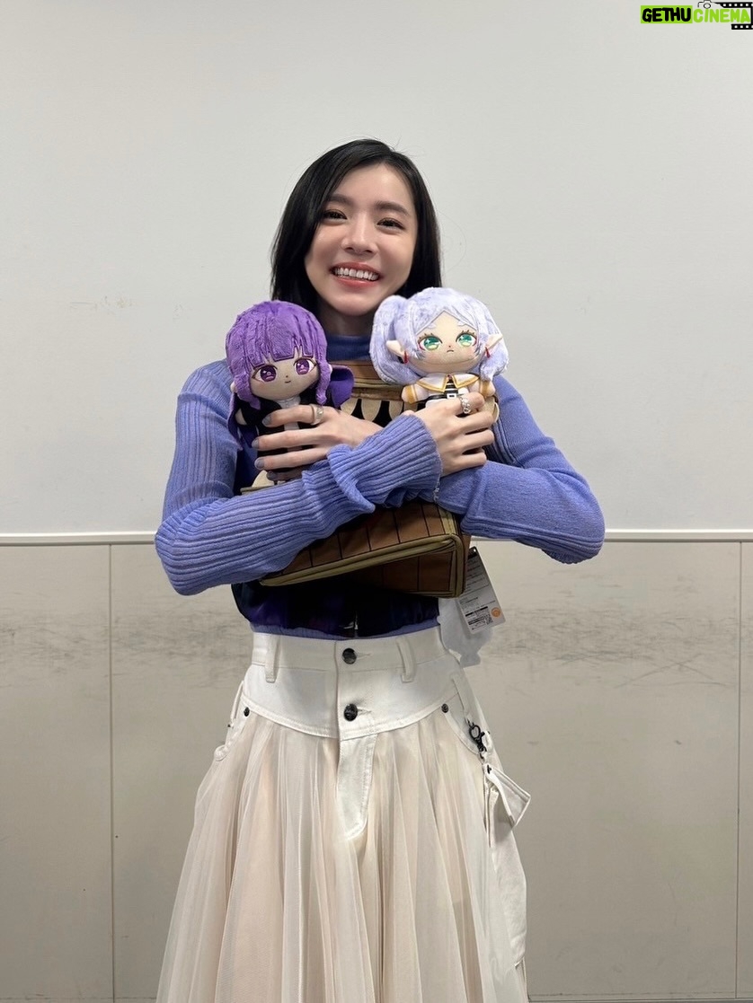 milet - 57.6K Likes - デビュー7周年を迎えました🐥
あなたがそこにいてくれることが、私が歌ういちばんの理由です。
どんなときもそばで支えてくれてありがとう。
愛してます。