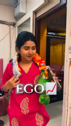 reshma reshu Instagram - Ithuku thaa akka kitaa laa vachikaa kudathunu soldrathu🤣🤣📈🫡 
#reshma_reshu_22