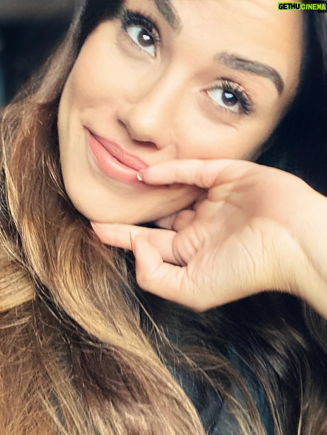 Şükran Ovalı - 26.7K Likes - Mikser:) 🩵